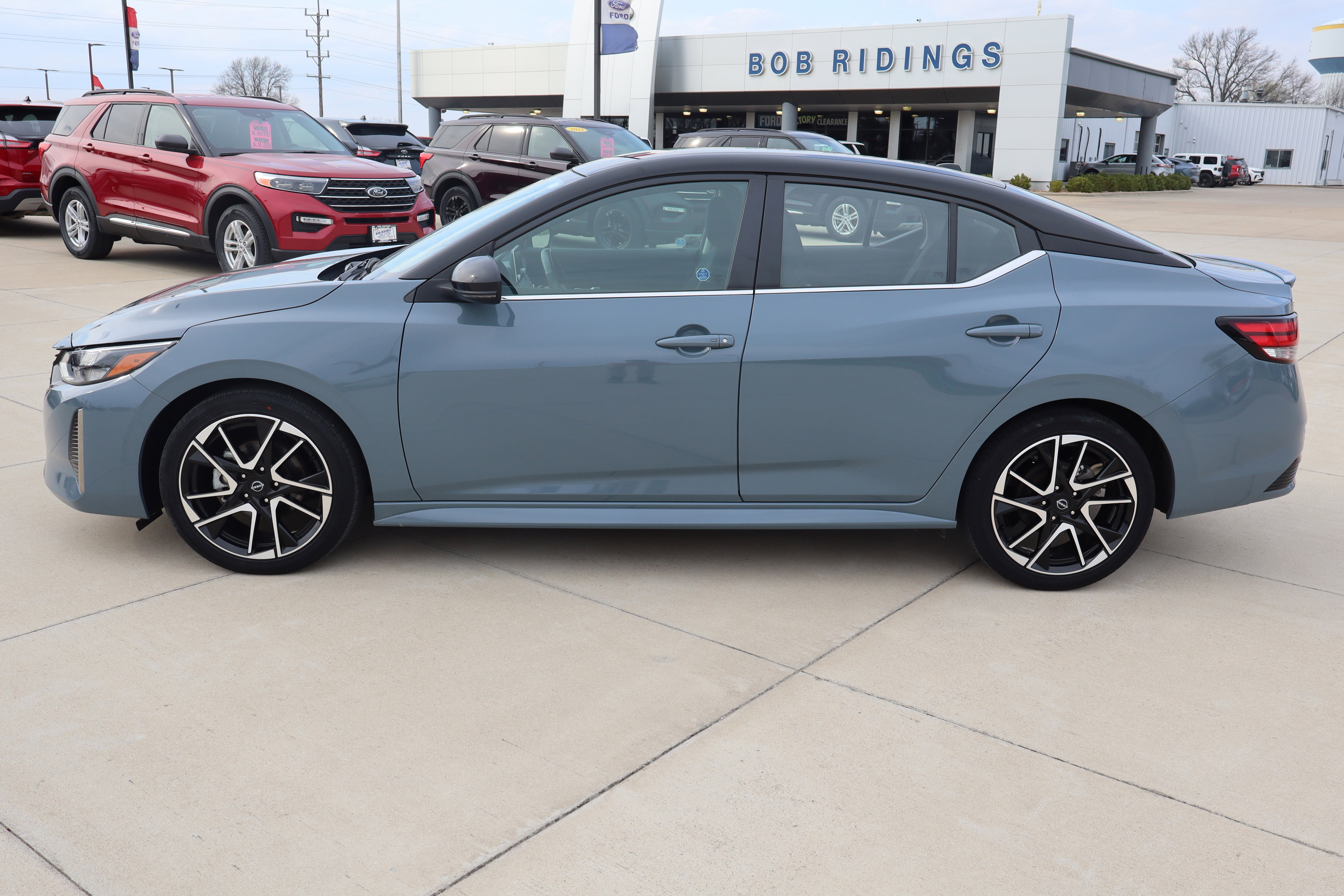 Used 2024 Nissan Sentra SR w/ Trunk Package image 8