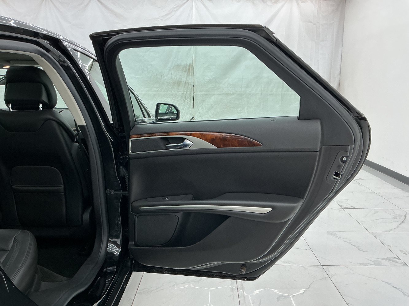Used 2014 Lincoln MKZ AWD w/ Equipment Group 102A Reserve image 25