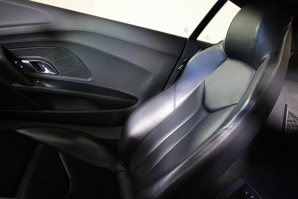 Used 2017 Audi R8 V10 w/ Carbon Exterior Package image 42