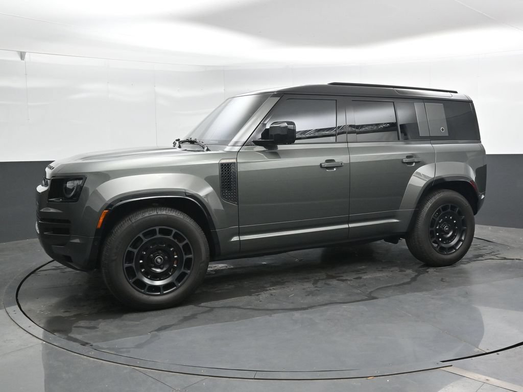 Used 2025 Land Rover Defender 110 AWD/4WD image 7