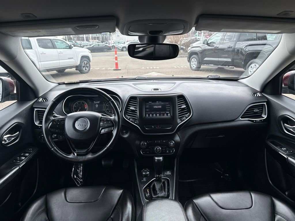 Used 2019 Jeep Cherokee Latitude Plus AWD/4WD image 10