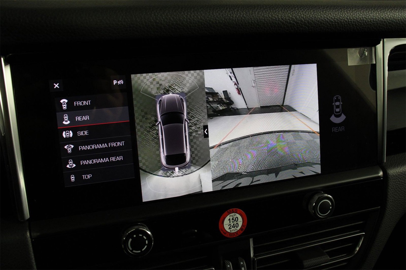 Used 2025 Porsche Macan image 17