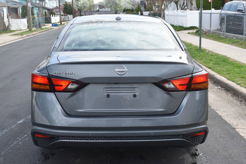 Used 2025 Nissan Altima 2.5 SV image 7