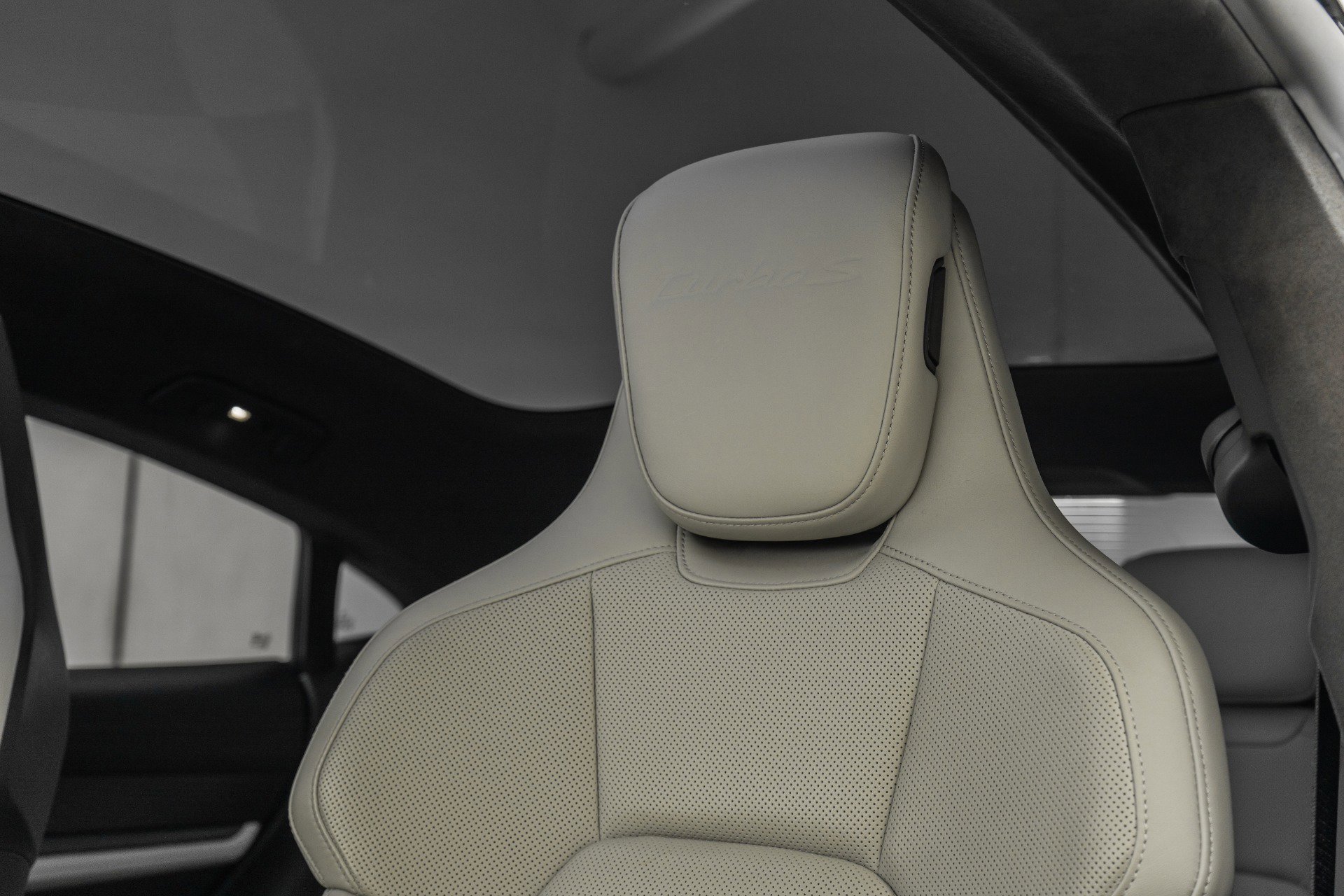 Used 2021 Porsche Taycan Turbo S image 26