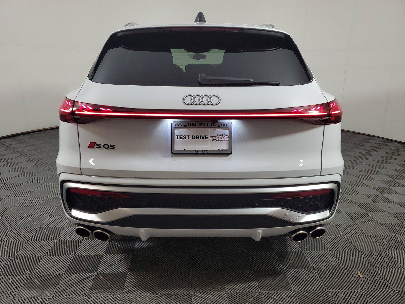 New 2026 Audi SQ5 Prestige AWD/4WD image 5