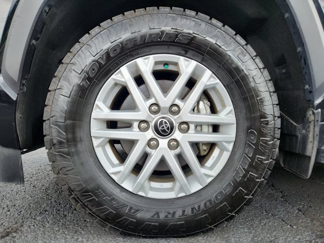 Certified 2023 Toyota Sequoia SR5 w/ SR5 Premium Package AWD/4WD image 25