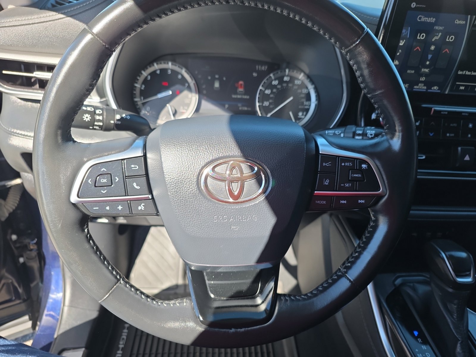 Used 2020 Toyota Highlander Platinum image 17