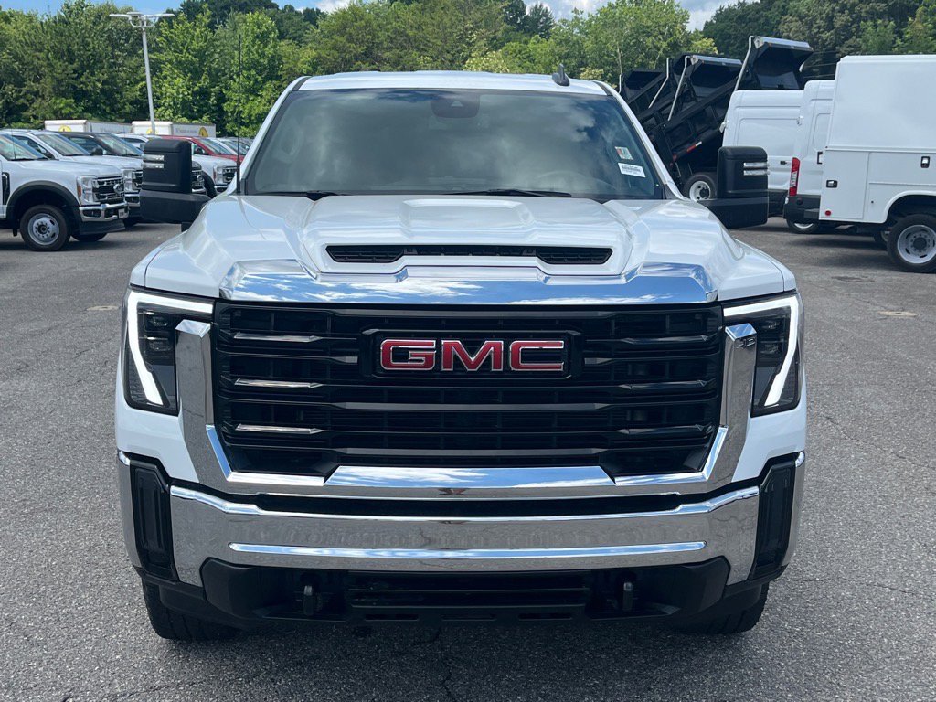 Used 2024 GMC Sierra 2500 Pro image 5