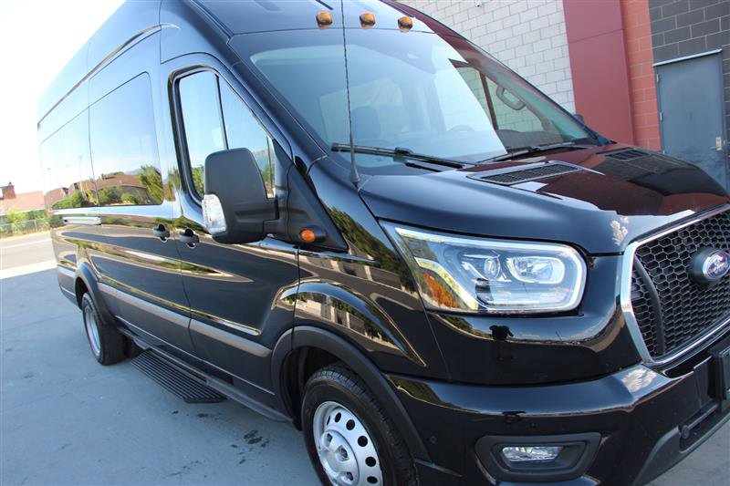 Used 2023 Ford Transit 350 XLT image 30