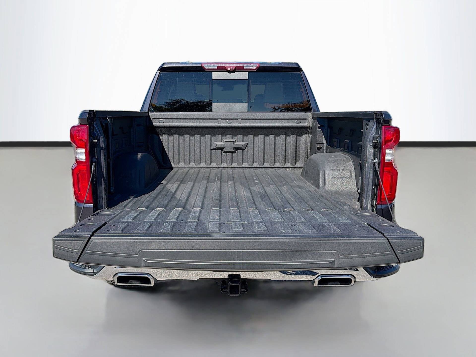 Used 2022 Chevrolet Silverado 1500 LTZ w/ LTZ Premium Package image 46