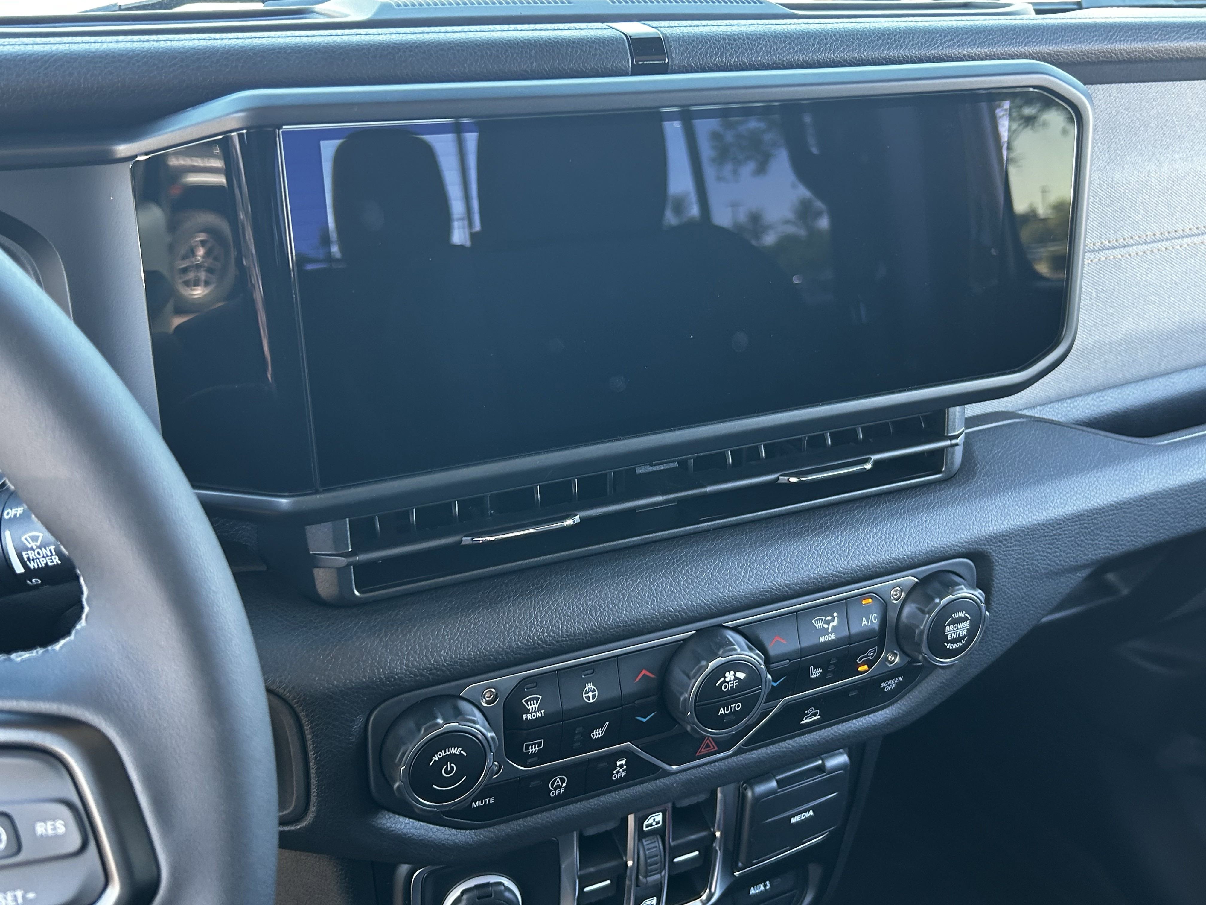 New 2025 Jeep Gladiator Willys AWD/4WD image 20