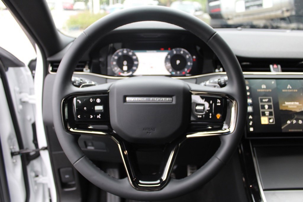 Certified 2025 Land Rover Range Rover Evoque Dynamic SE image 17