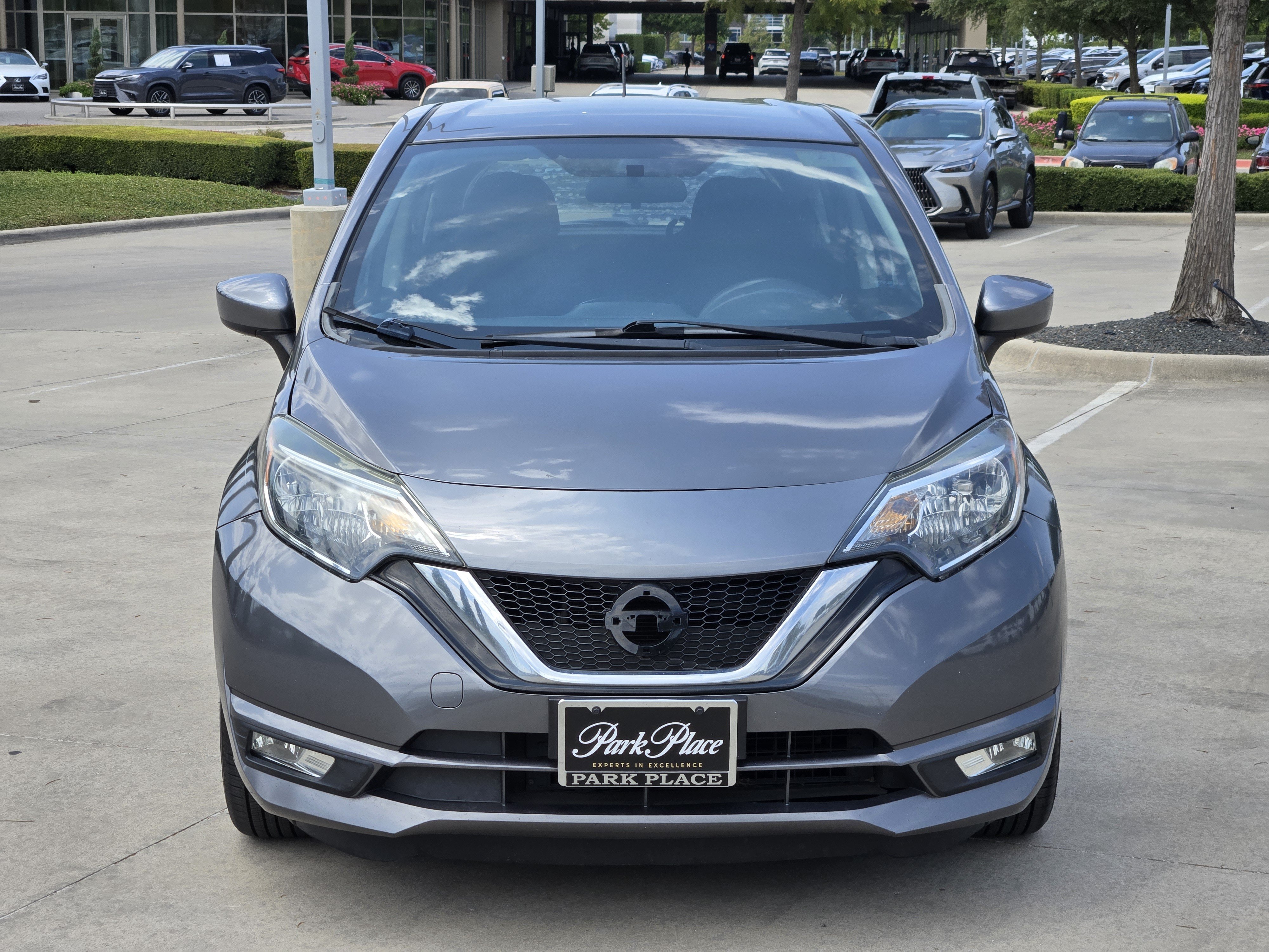 Used 2017 Nissan Versa Note SV w/ SV Appearance Package FWD image 8