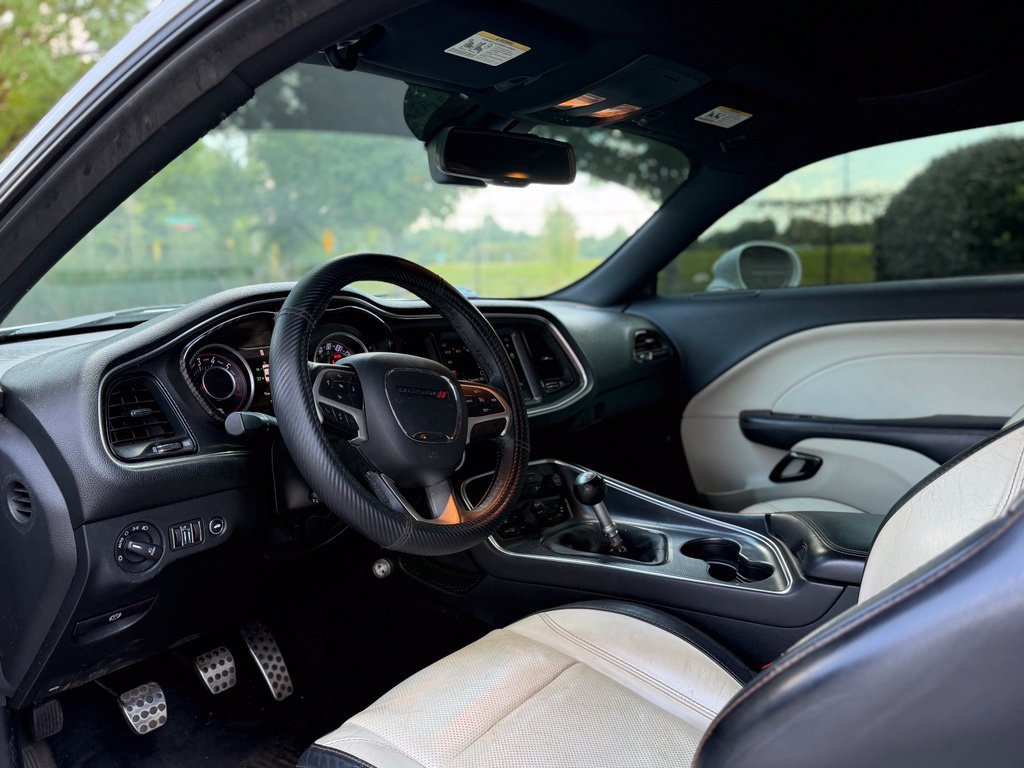 Used 2015 Dodge Challenger R/T Plus RWD image 11