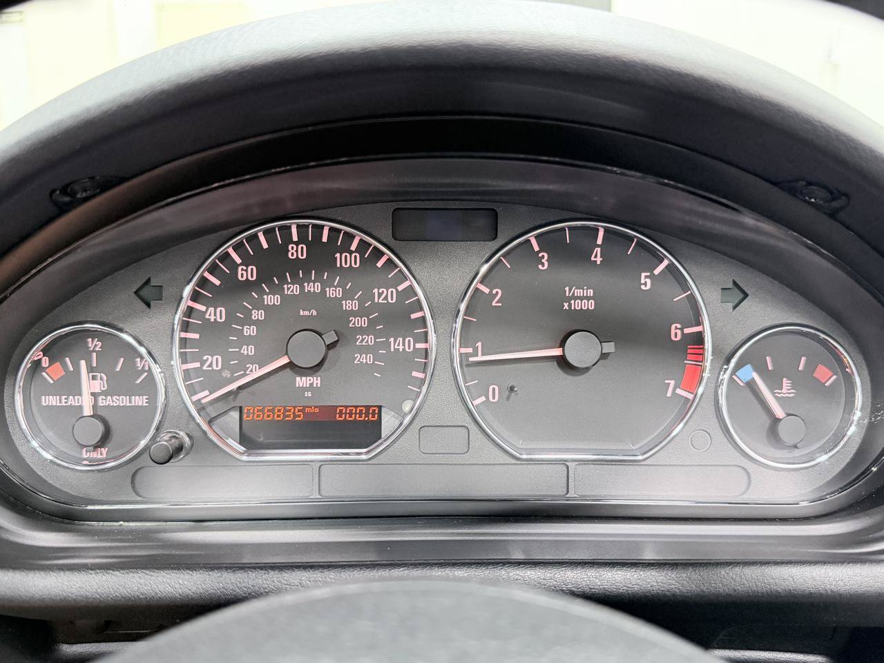 Used 2001 BMW Z3 2.5i RWD image 40