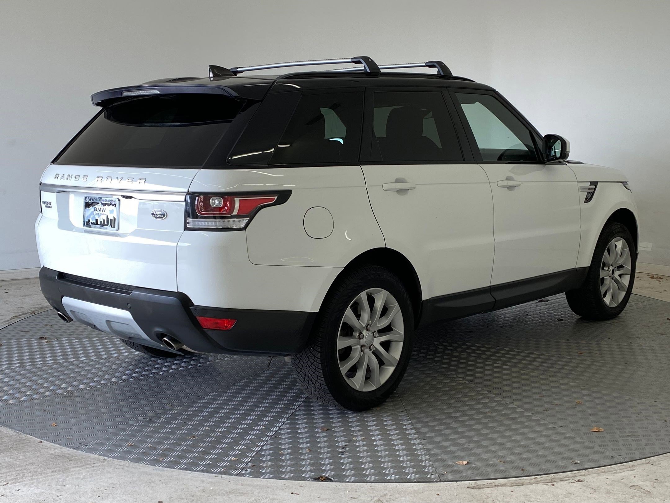 Used 2017 Land Rover Range Rover Sport HSE image 8