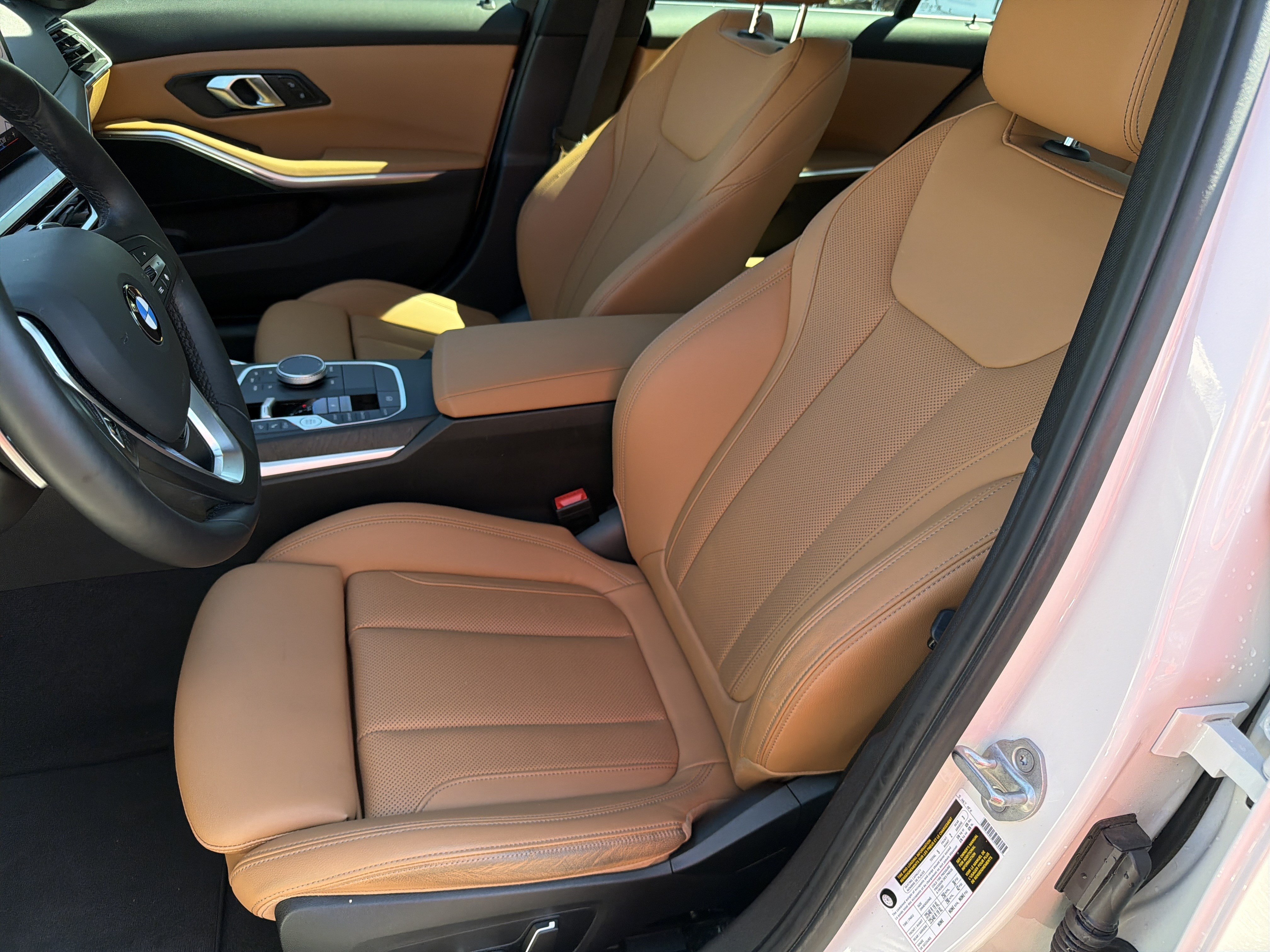 Used 2024 BMW 330i Sedan w/ Premium Package RWD image 18