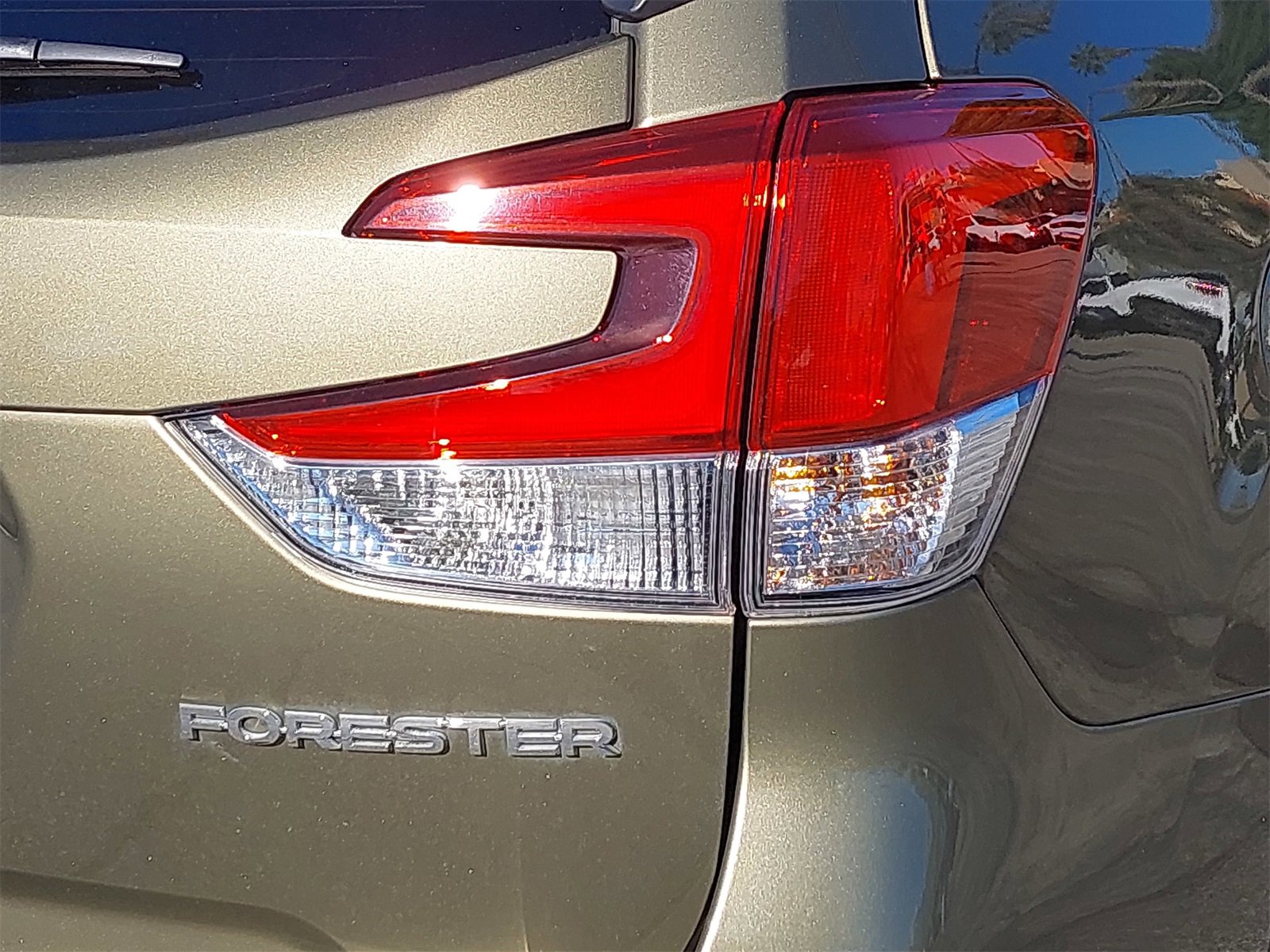 Certified 2023 Subaru Forester Limited image 36