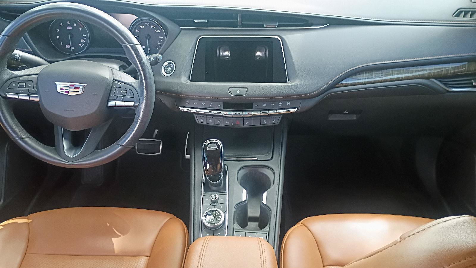 Used 2022 Cadillac XT4 Sport w/ LPO, ONYX Package FWD image 15