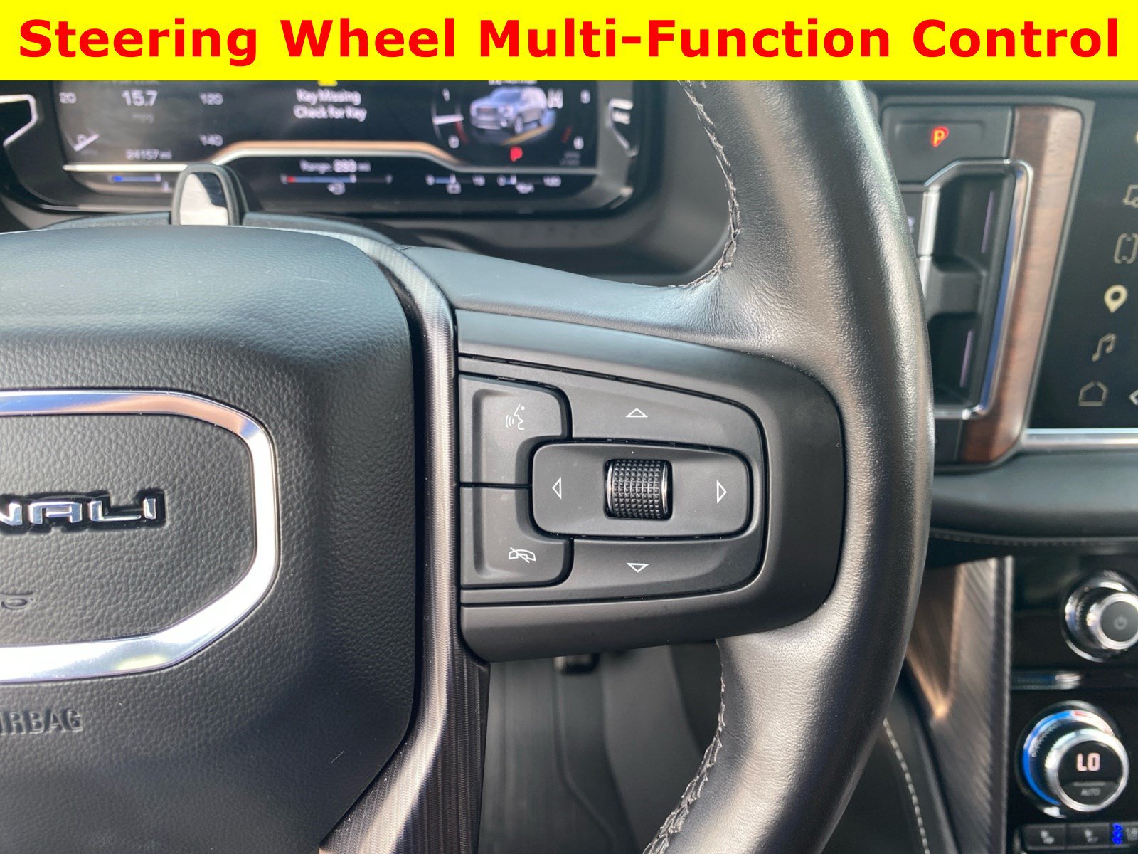 Used 2023 GMC Yukon XL Denali Ultimate w/ LPO, Floor Liner Package AWD/4WD image 28