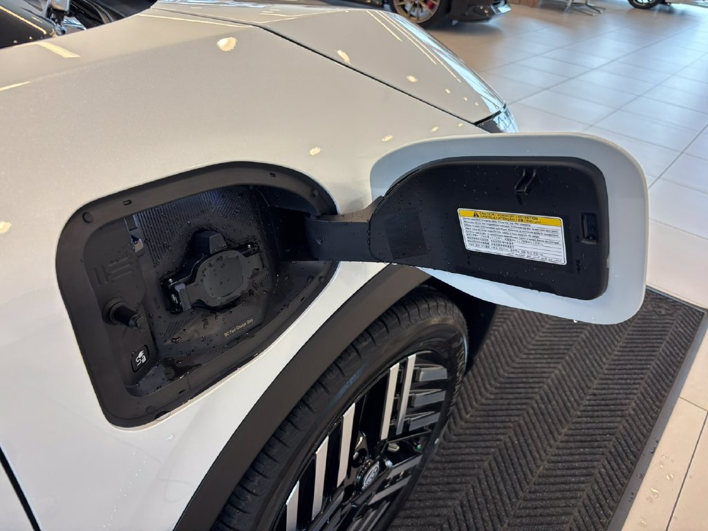New 2026 Nissan Leaf SV+ w/ Floor Mat Package (SV+) FWD image 30