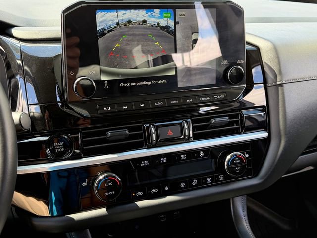 Certified 2025 Nissan Pathfinder SL FWD image 19