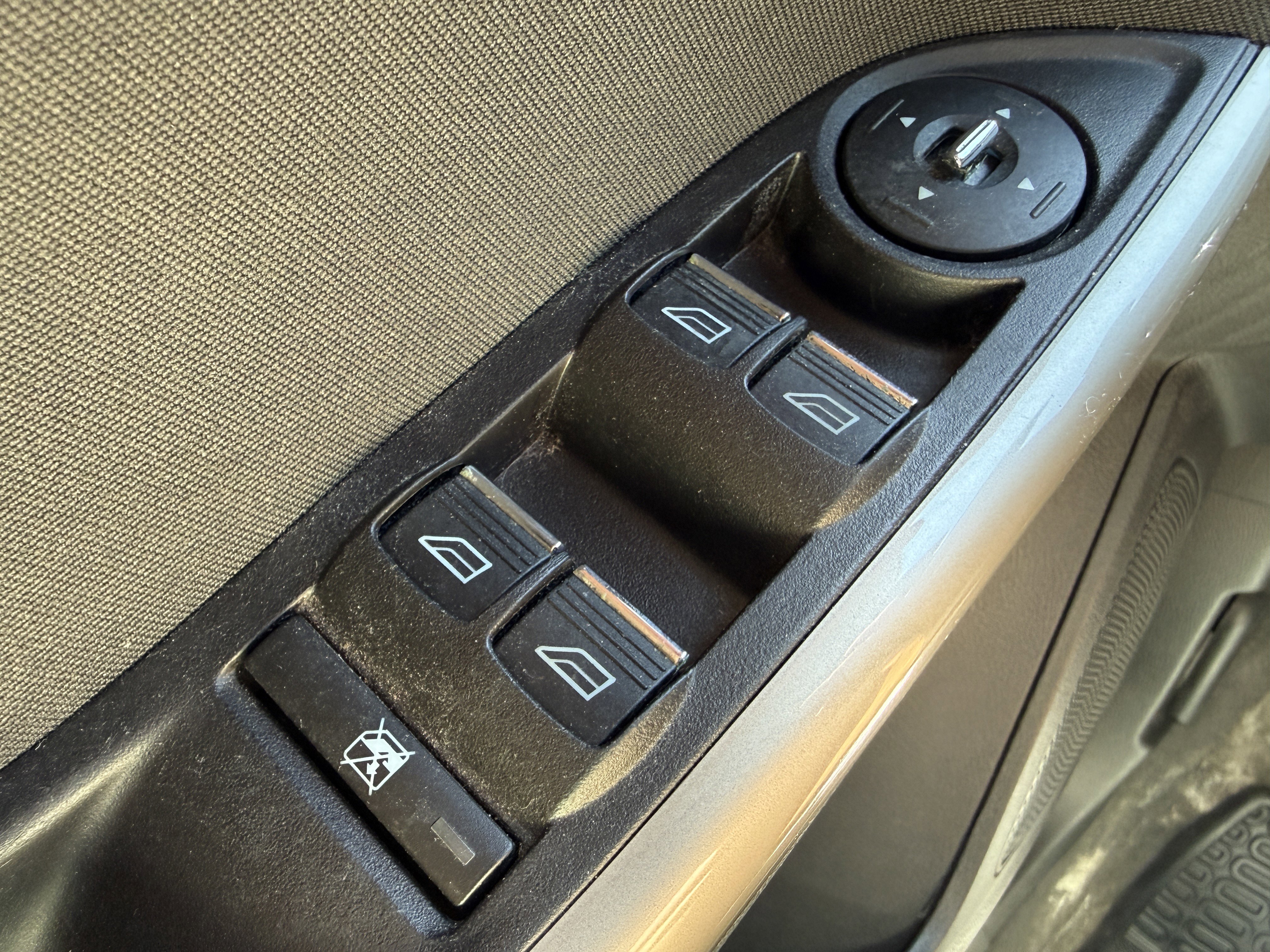 Used 2012 Ford Focus SEL FWD image 31