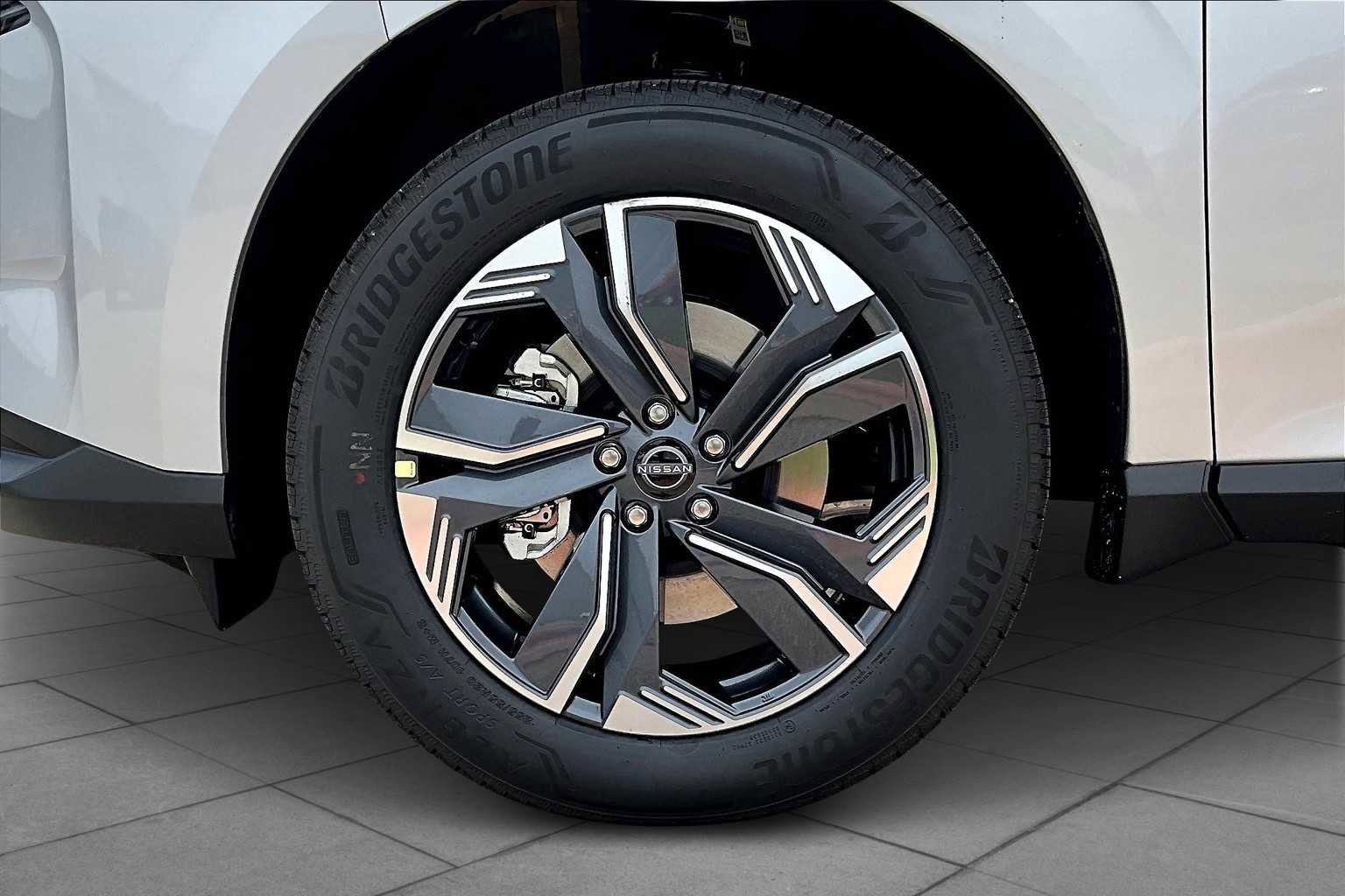 New 2025 Nissan Murano SL image 9