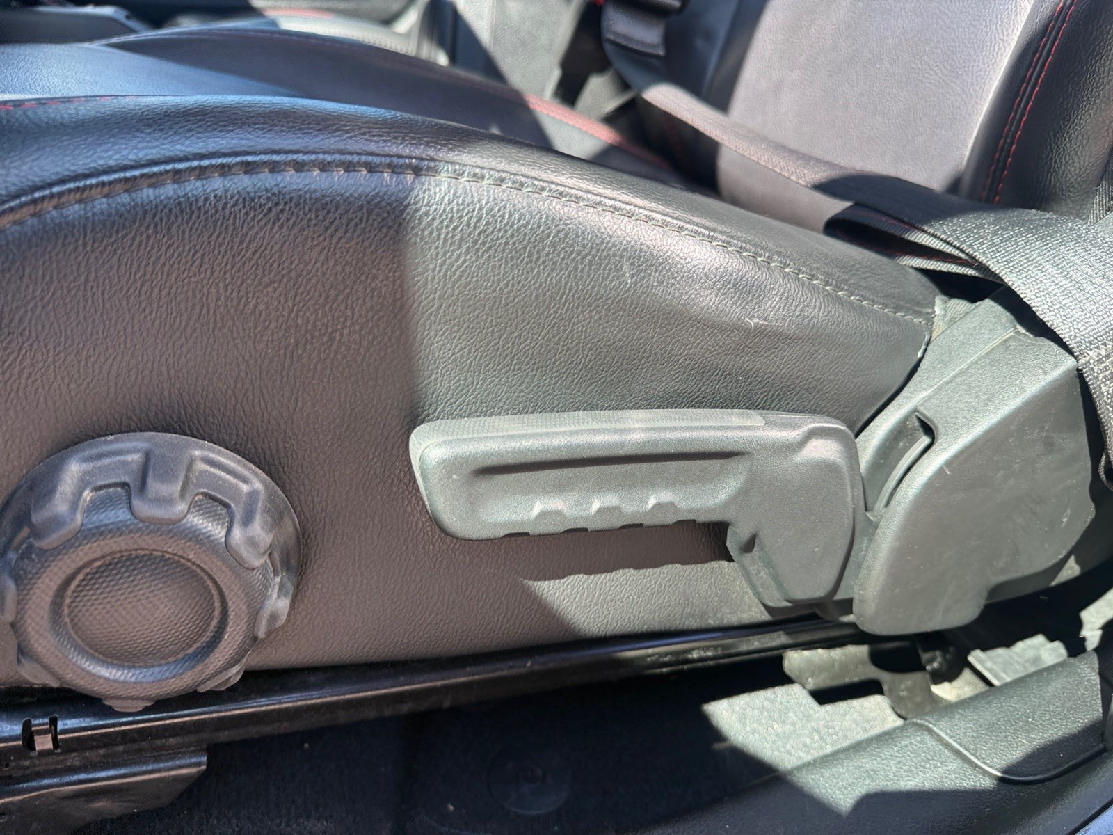 Used 2019 Jeep Wrangler Unlimited Rubicon AWD/4WD image 14