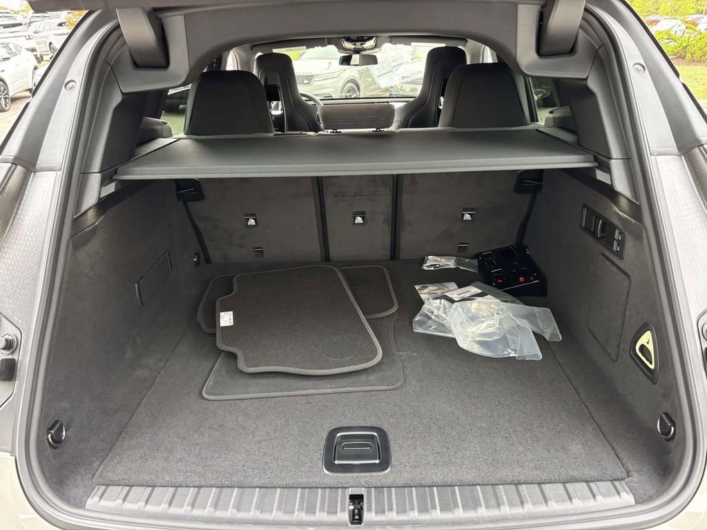 New 2026 BMW iX xDrive45 w/ M Sport Package image 9