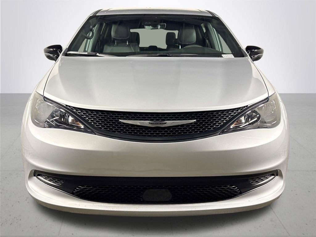 New 2026 Chrysler Voyager LX FWD image 3