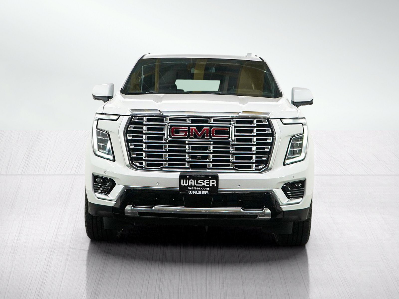 Used 2025 GMC Yukon XL Denali AWD/4WD image 8