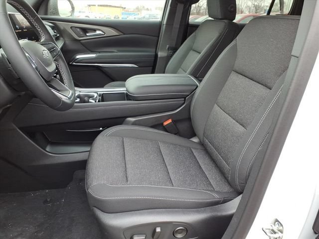 New 2026 Chevrolet Traverse LT w/ Midnight/Sport Edition AWD/4WD image 6