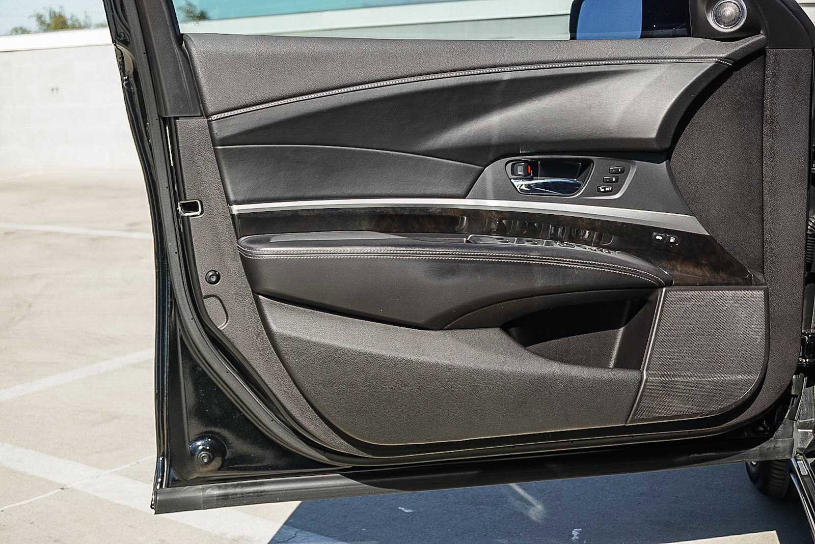 Used 2018 Acura RLX w/ Technology Package image 26