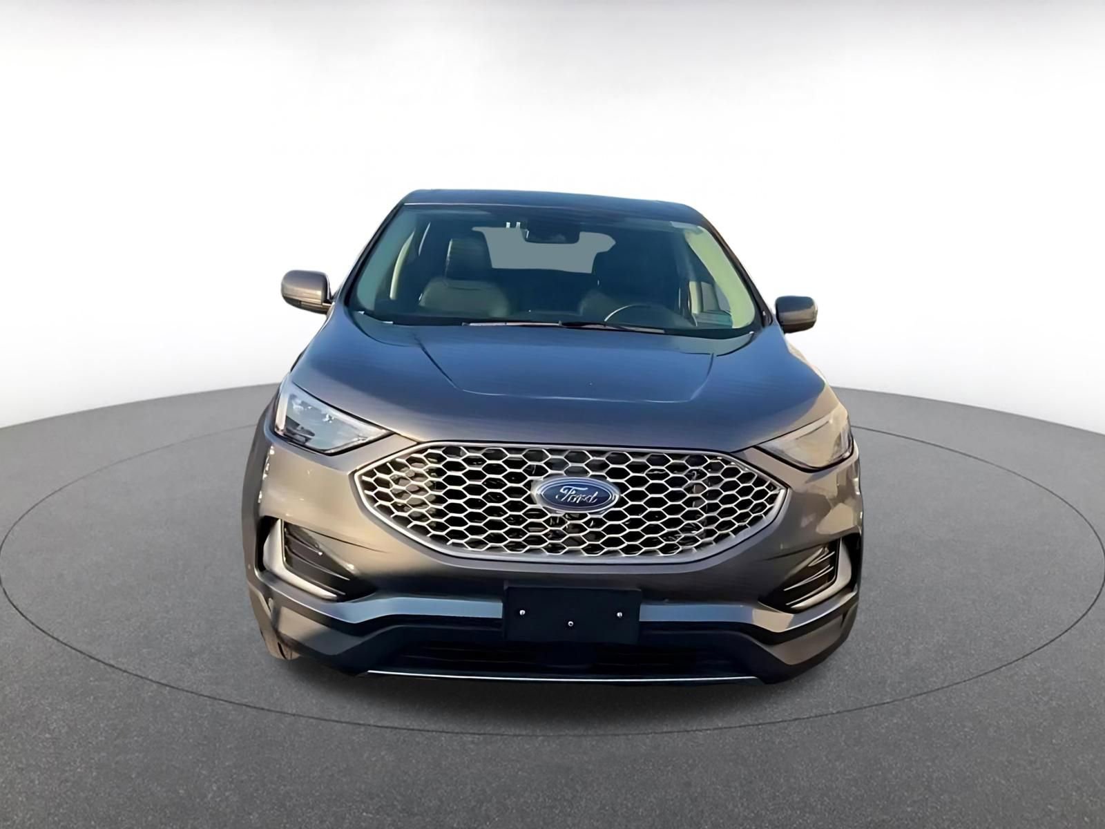 Used 2024 Ford Edge SEL image 4