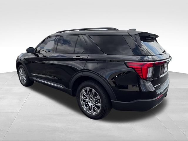 Used 2025 Ford Explorer Active w/ Active Comfort Package AWD/4WD image 4