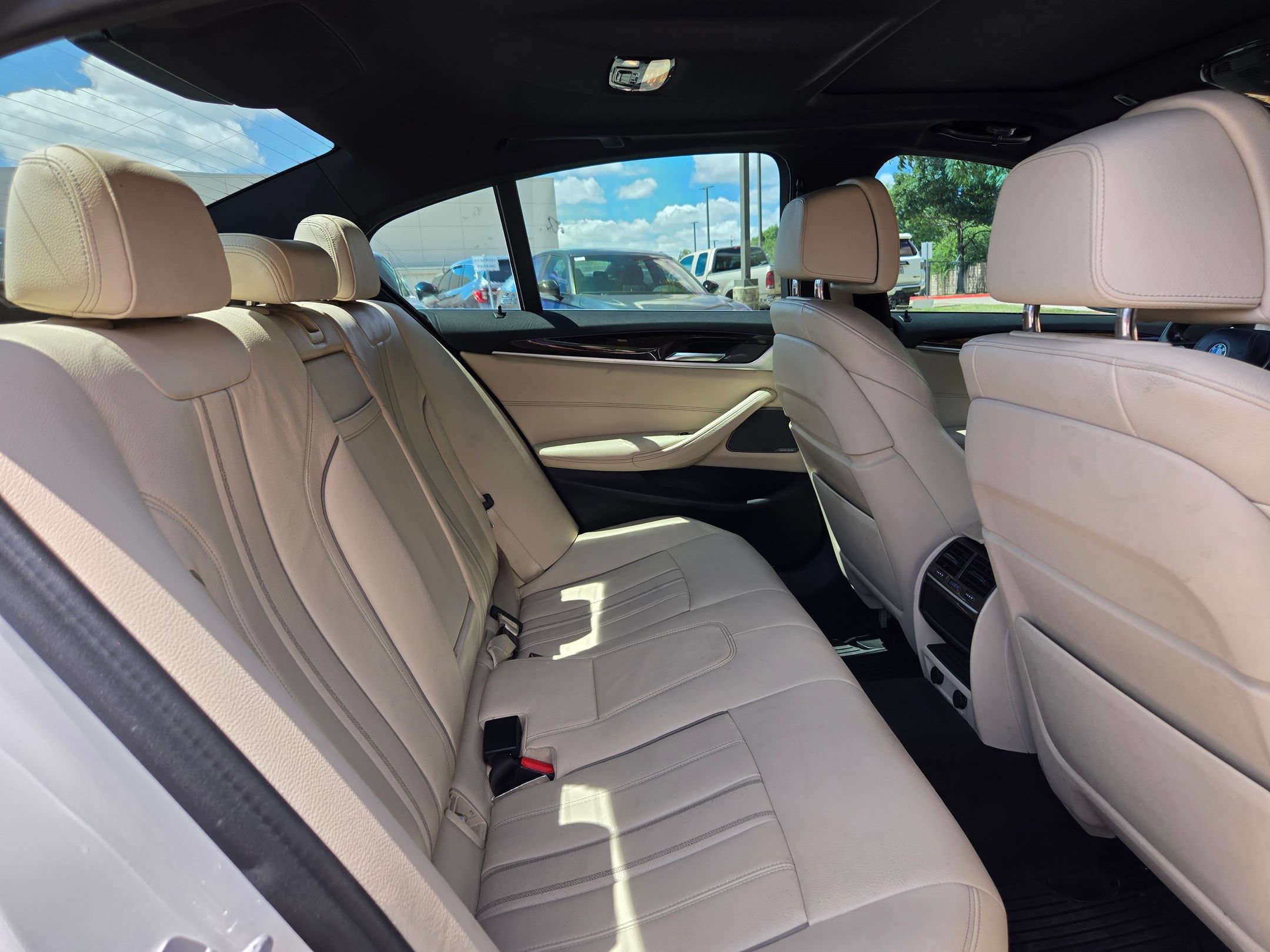 Used 2019 BMW 540i w/ Convenience Package RWD image 25