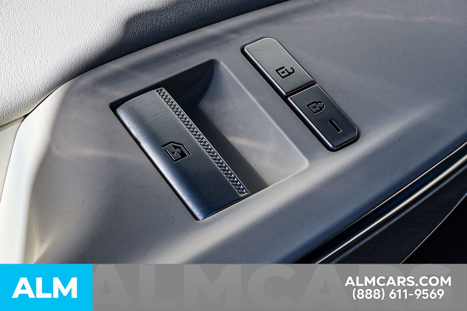 Used 2024 Genesis Electrified GV70 Advanced w/ Prestige Package image 51