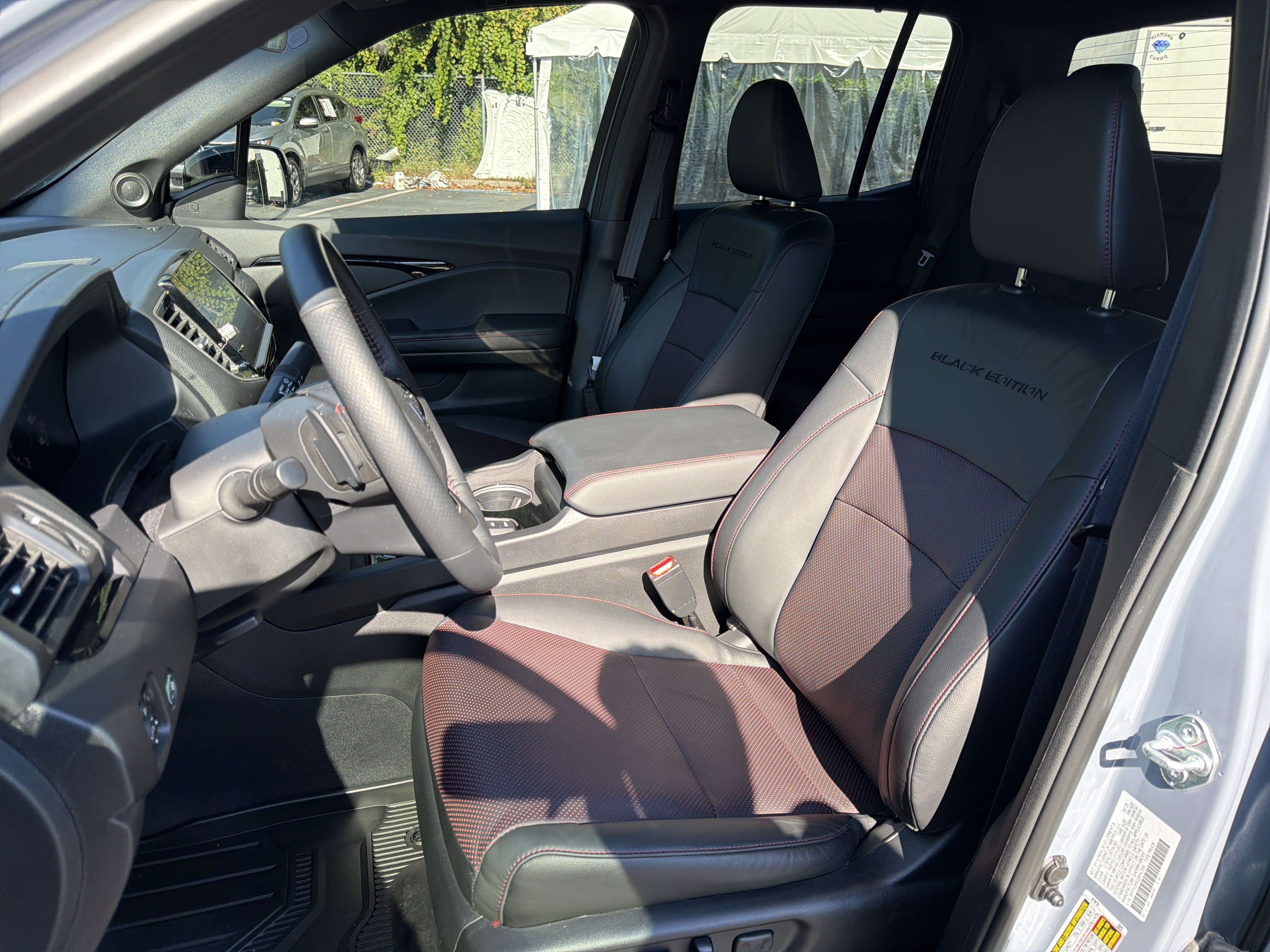 Used 2025 Honda Ridgeline Black Edition image 16