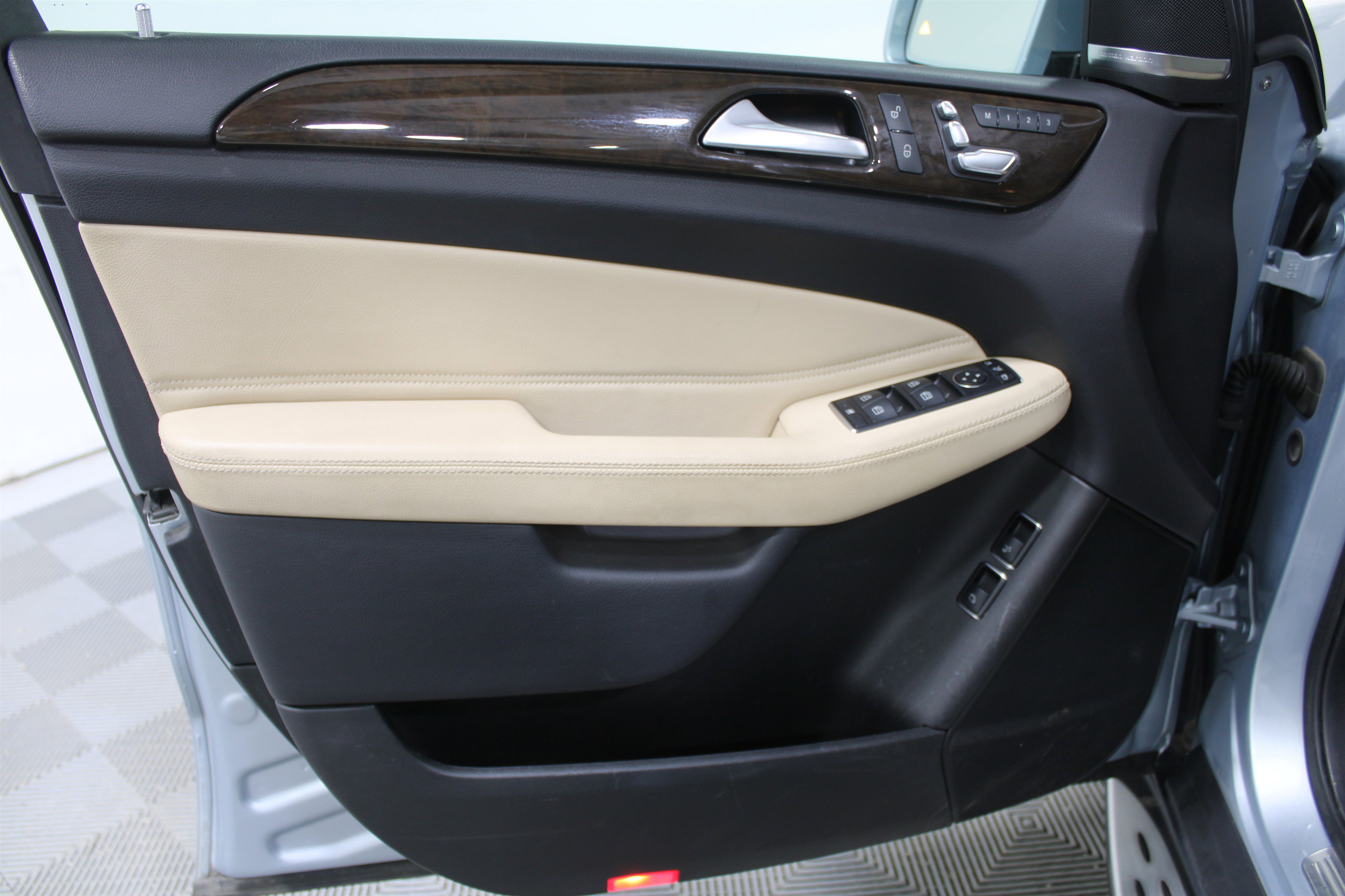 Used 2018 Mercedes-Benz GLS 450 4MATIC image 6