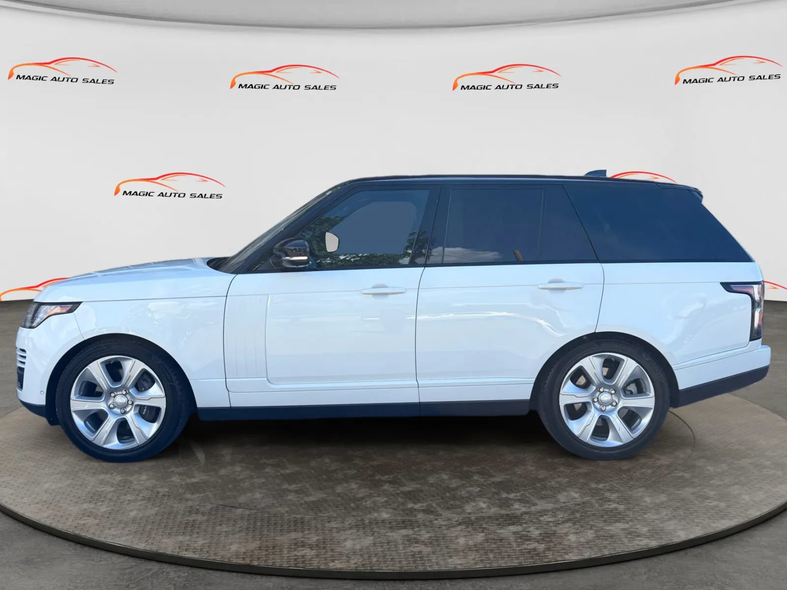 Used 2018 Land Rover Range Rover Supercharged AWD/4WD image 7