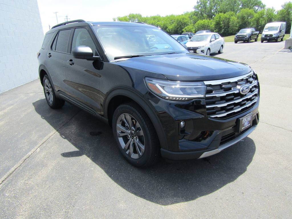 New 2026 Ford Explorer Active w/ Active Comfort Package AWD/4WD image 9