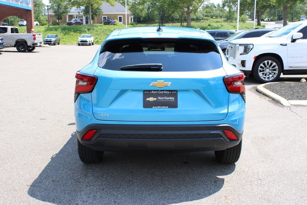Certified 2025 Chevrolet Trax LS FWD image 26