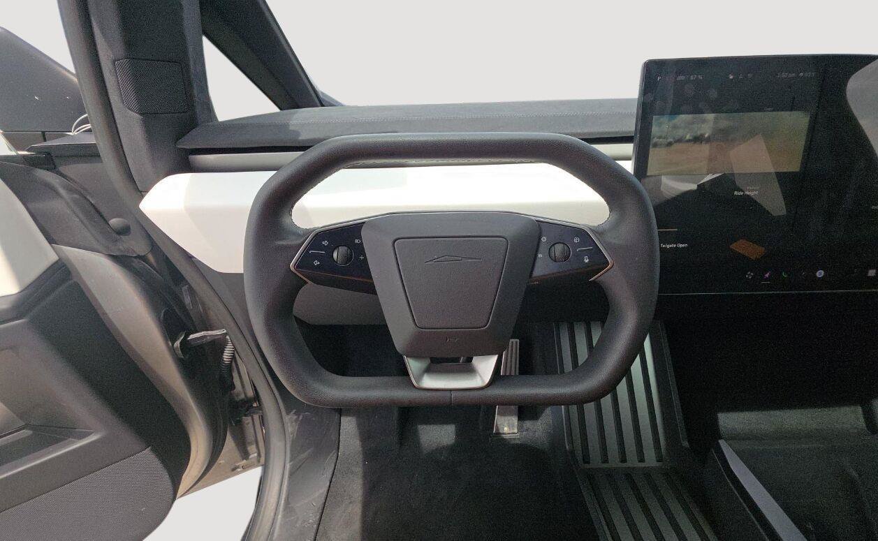 Used 2024 Tesla Cybertruck Cyberbeast AWD/4WD image 11