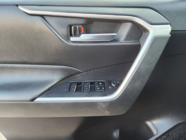 Certified 2023 Toyota RAV4 AWD Hybrid image 18
