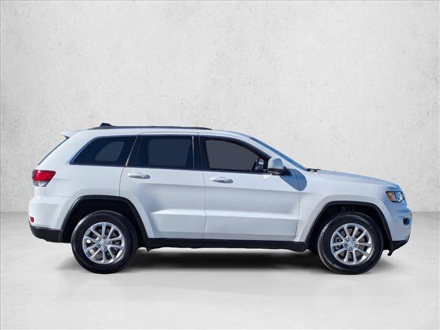 Used 2021 Jeep Grand Cherokee Laredo image 4
