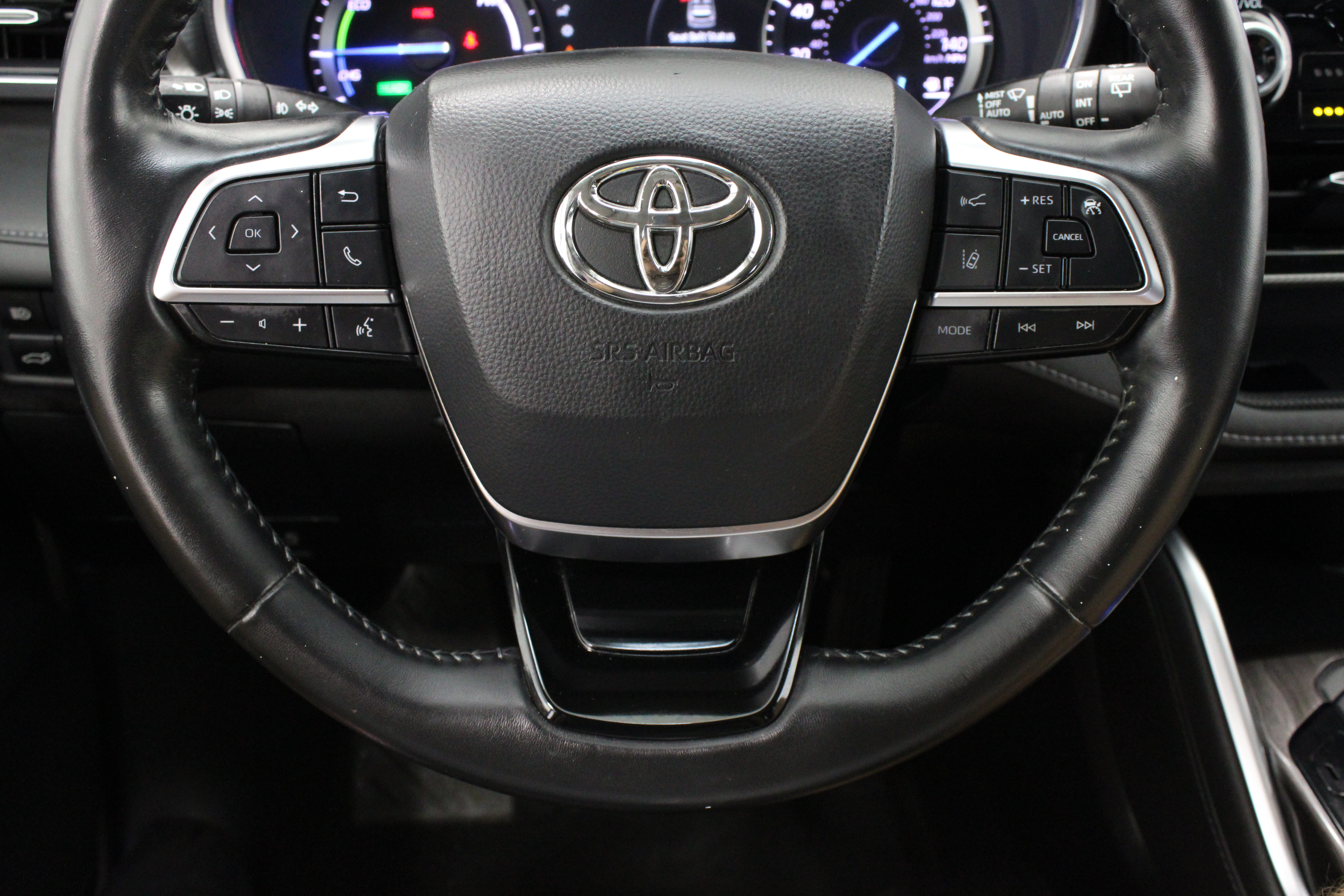Used 2020 Toyota Highlander Platinum AWD/4WD image 27