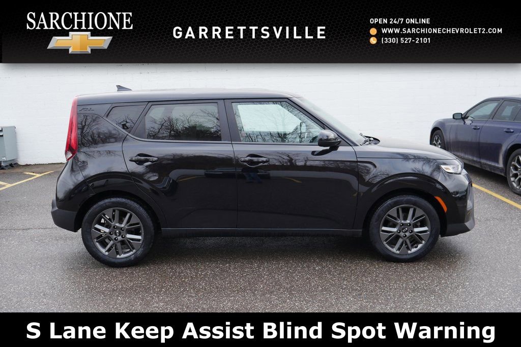 Used 2021 Kia Soul S image 1