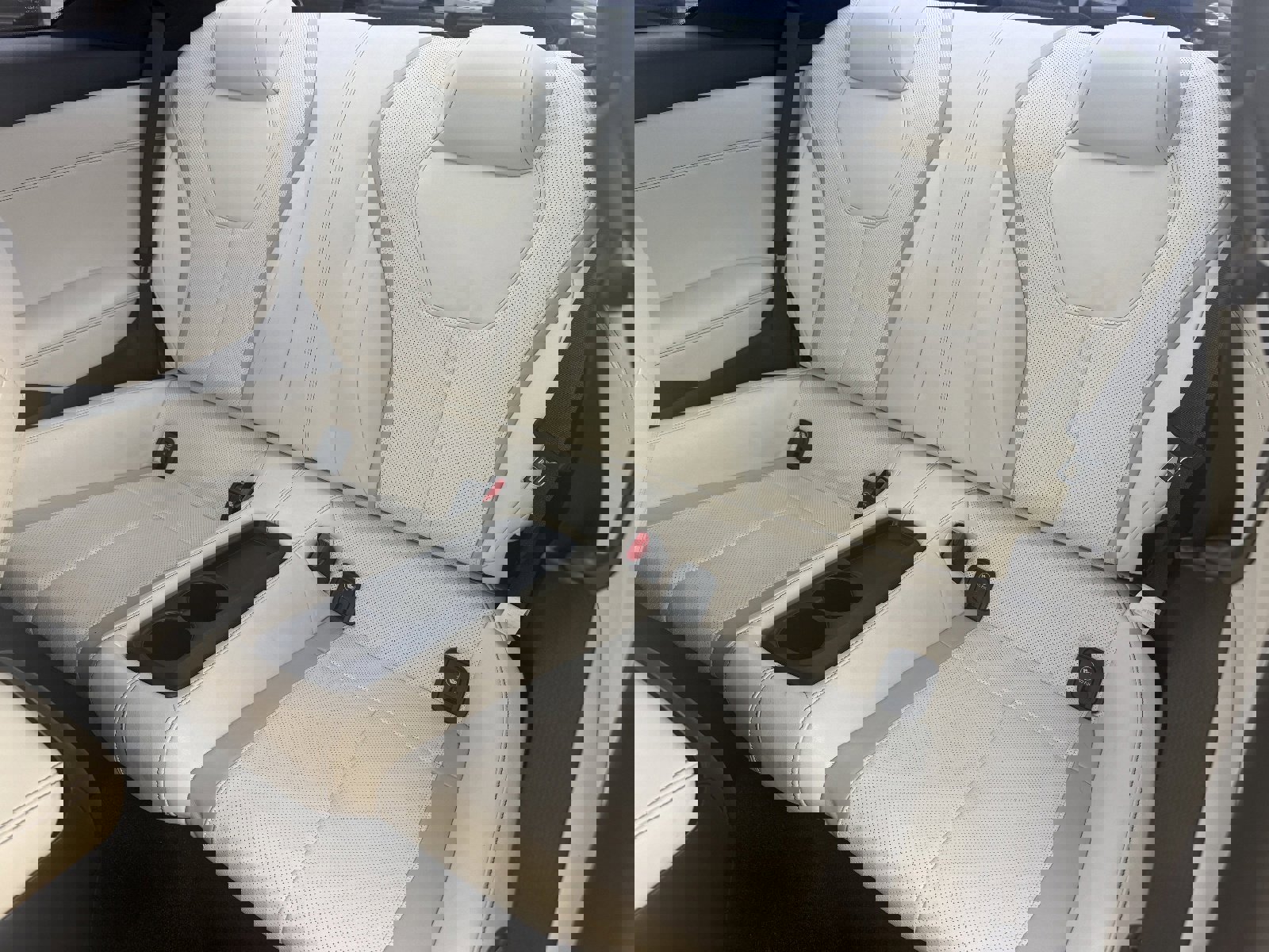 Used 2018 INFINITI Q60 3.0t Luxe w/ Sensory Package 3.0T Luxe image 18