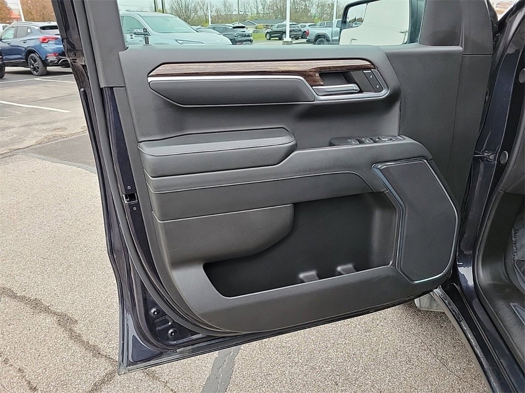 Used 2024 GMC Sierra 1500 Elevation image 18